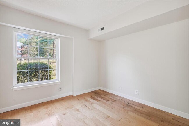 Building Photo - 7621 Tremayne Pl