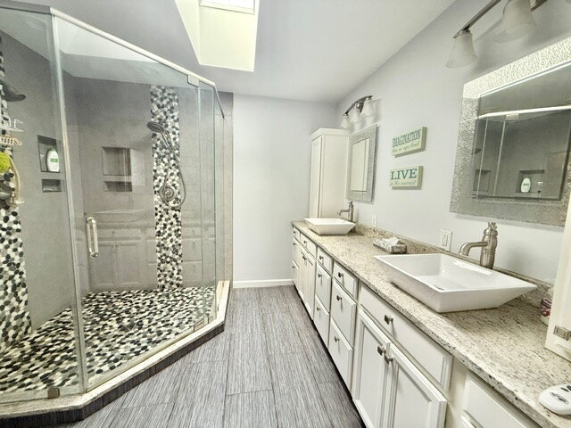 Building Photo - 67 Cliffview Dr