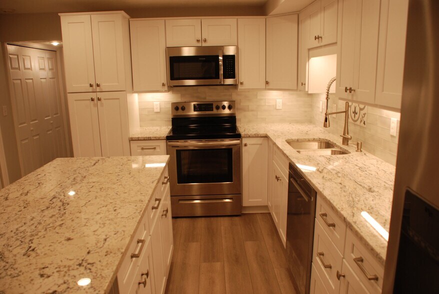 Building Photo - 350 Bricker Dr