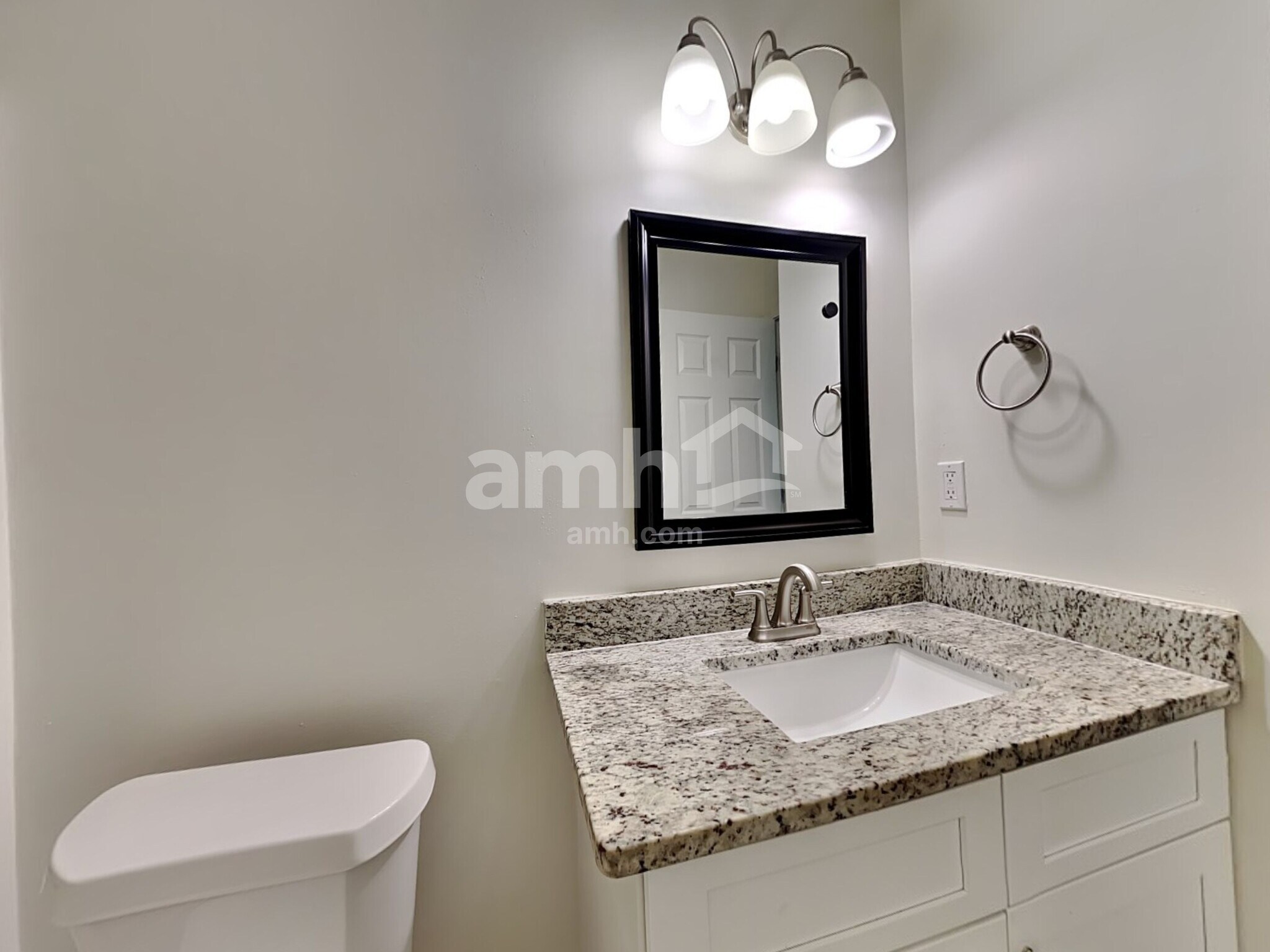 Building Photo - 408 Fairlawn Dr