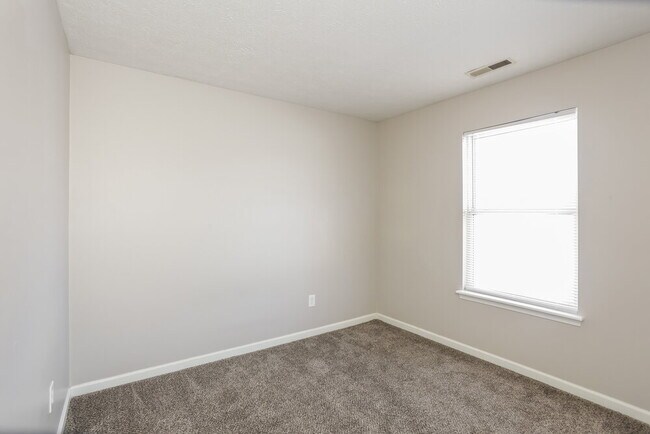 Building Photo - 5314 Claybrooke Dr