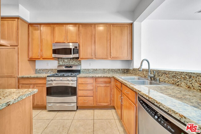 Building Photo - 23904 Calle Del Sol Dr