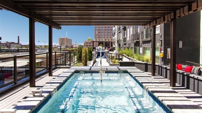 Building Photo - 828 Broadway