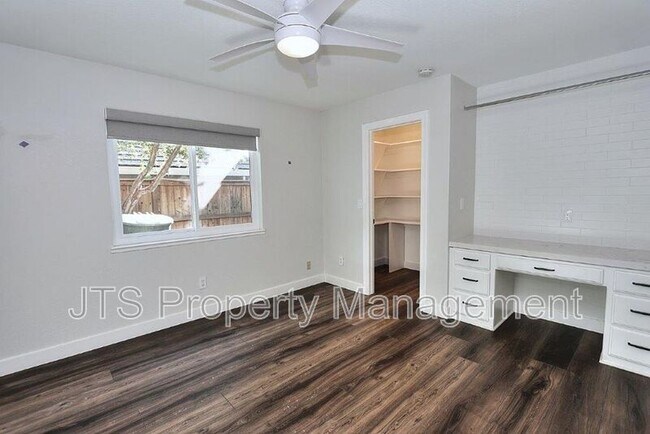 Building Photo - 2696 Prestwick Dr