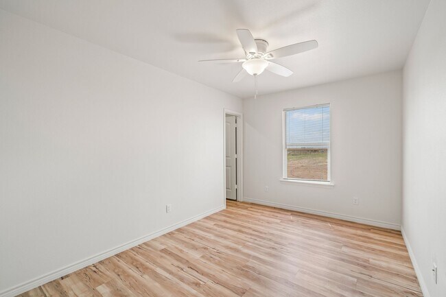 Building Photo - 109 North F M 789