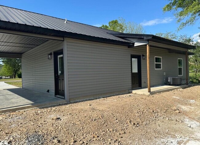 Building Photo - 4299 Gadsden Blountsville Rd