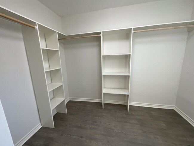 Building Photo - 2210 TX-31