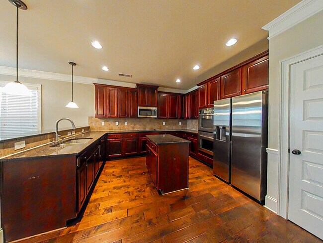 Building Photo - 2476 Sunflower Dr