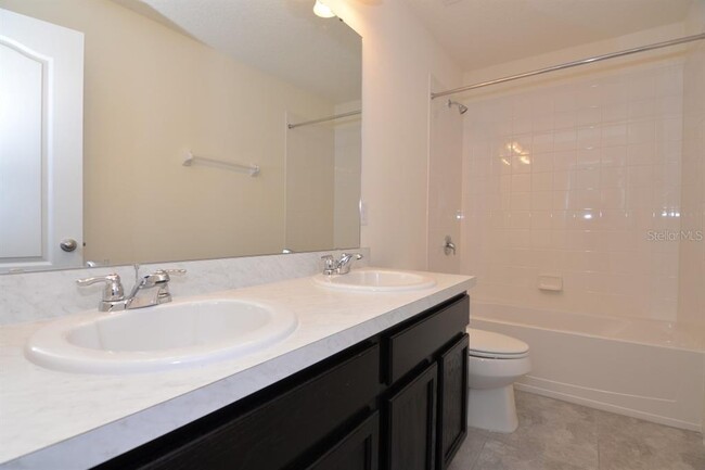 Building Photo - 417 Merry Brook Cir