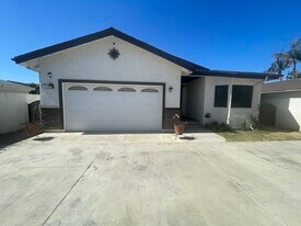 Building Photo - 5219 N Muscatel Ave