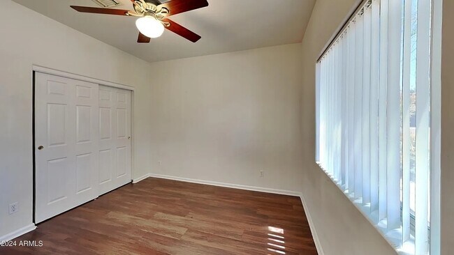 Building Photo - 3002 E Jeanette Ct