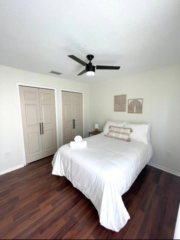Building Photo - 1115 Normandy Dr