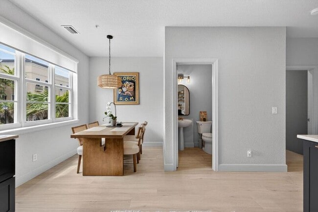 Building Photo - 150 Cat Rock Ln