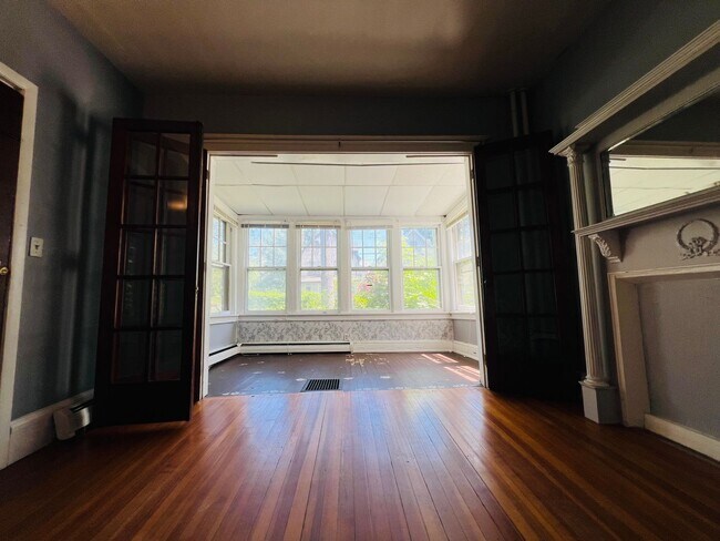 Building Photo - 57 S Main Ave