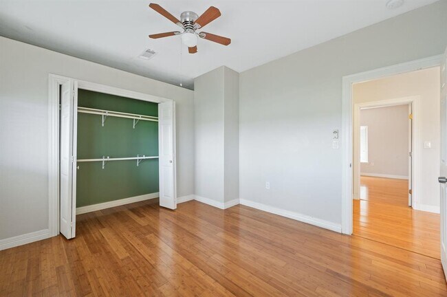 Building Photo - 13819 Lakeview Meadow Dr
