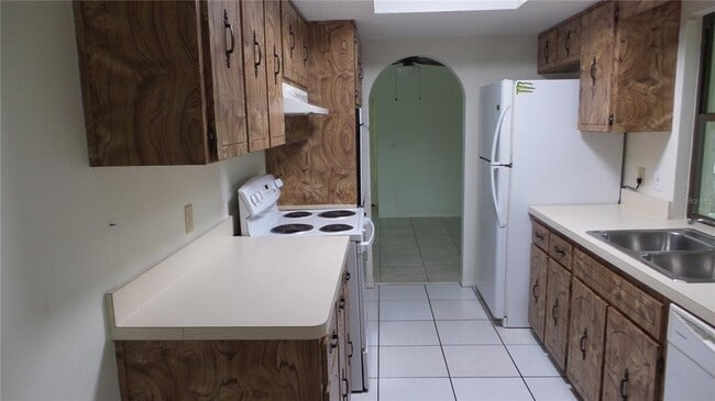 Building Photo - 1286 Golden Oak Dr