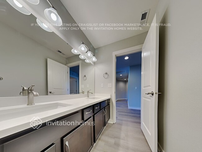 Building Photo - 5204 52nd Way SE