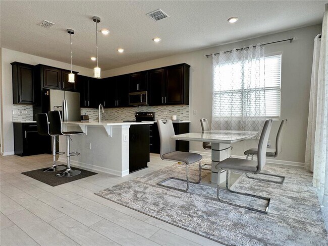 Building Photo - 2612 Magnolia Ave