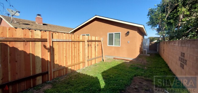 Building Photo - Newly Built 2 Bedroom Unit