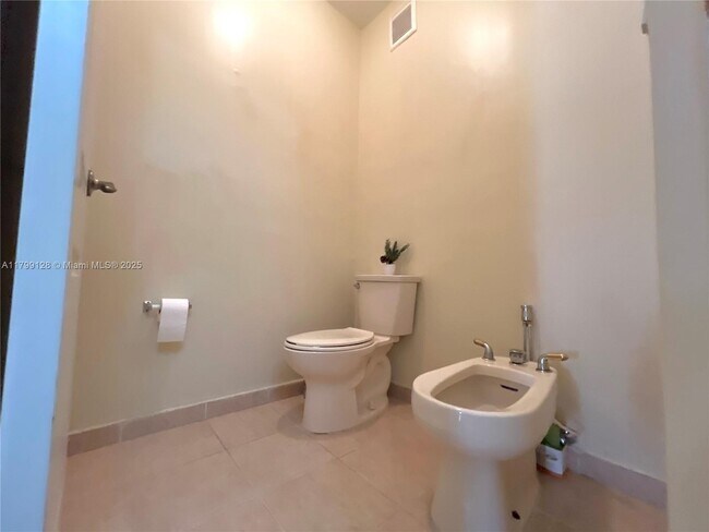 Building Photo - 5486 NW 112th Path