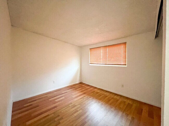 Building Photo - Libby's Realty 29 Palms Rental 2bedroom 1 ...