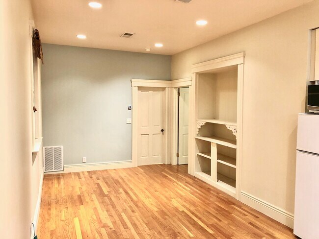Living room area - 1528 Fulton Street