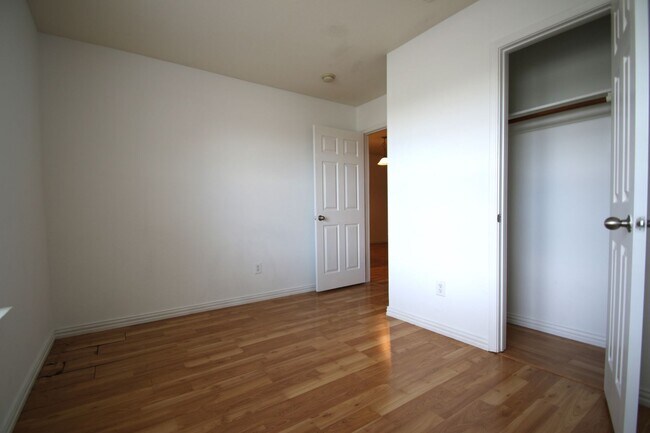 Building Photo - 3124-3126 Cherry Ln