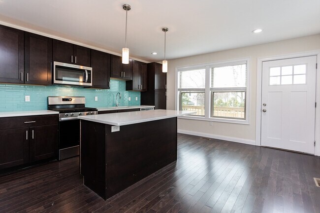 Building Photo - 478 Fulton St