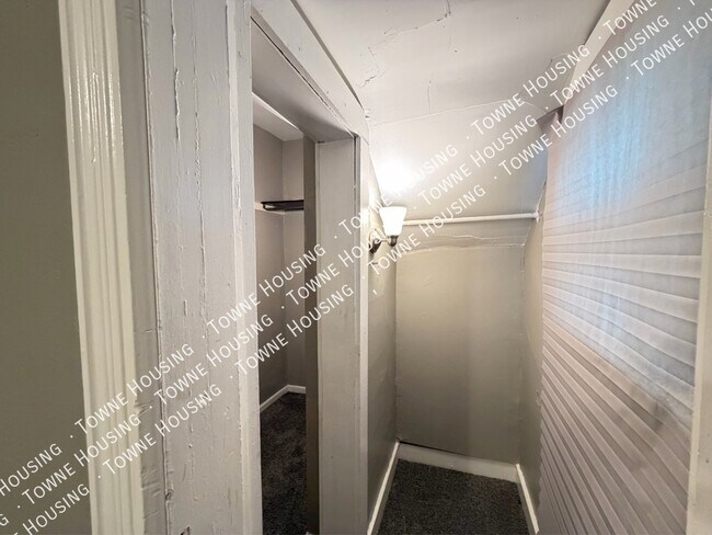 Building Photo - 321 Washburn St