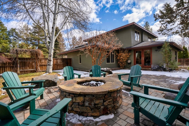Building Photo - 61497 Orion Dr