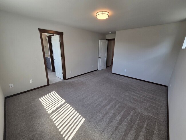 Building Photo - 5151 Sophie St