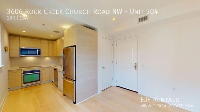 Building Photo - 3606 Rock Creek Church Rd NW