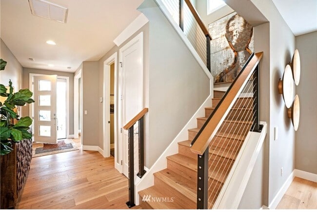 Building Photo - Gorgeous 4 Bedroom Gig Harbor Home in Gated Community
