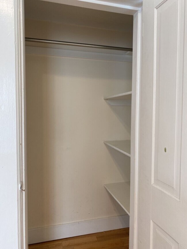 Building Photo - Classic Old Town Fort Collins 2 Bed 2 Bath Home Close to CSU