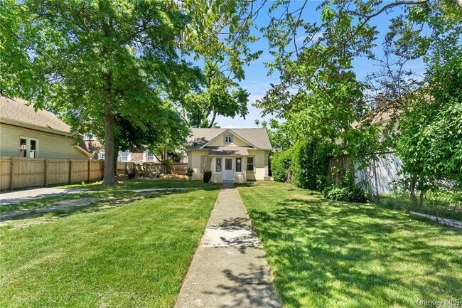 Building Photo - 45 Dehnhoff Ave