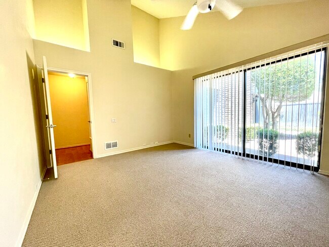 Building Photo - 3909 Winter Park Ln