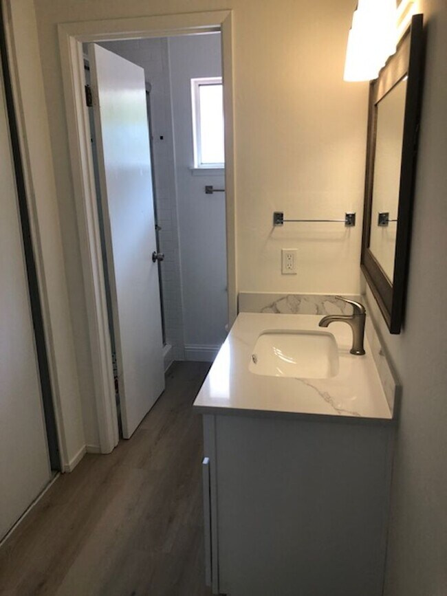 Building Photo - 5800 San Juan Way