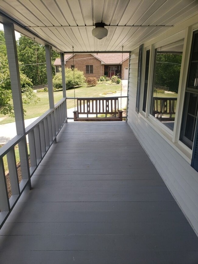 Building Photo - Country Living