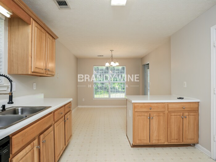 Building Photo - 1324 Gates Cir SE