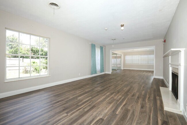 Building Photo - 1481 Glastonberry Rd