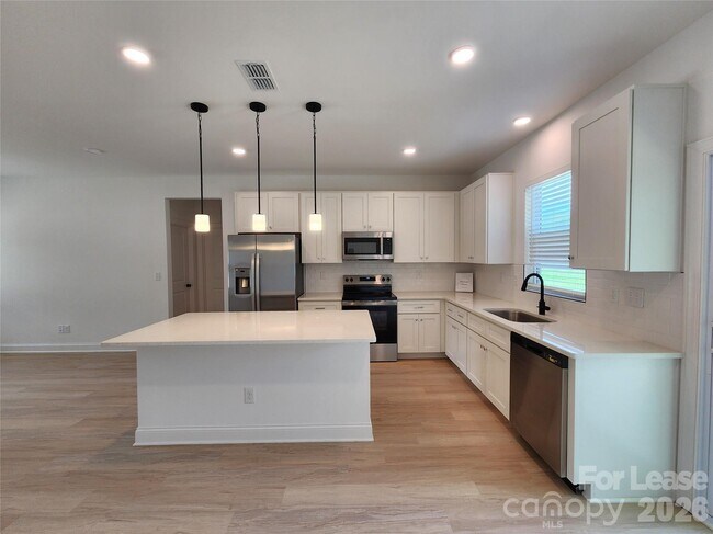 Building Photo - 1021 Jerome St