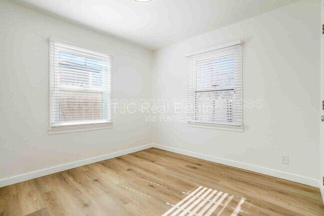 Building Photo - 1741 Newark St