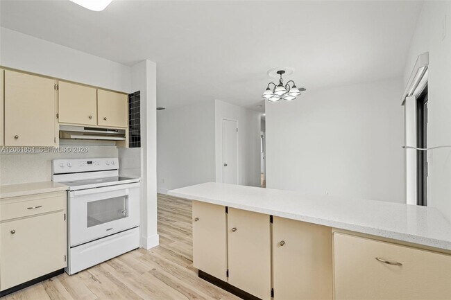 Building Photo - 5110 SW 106th Ave