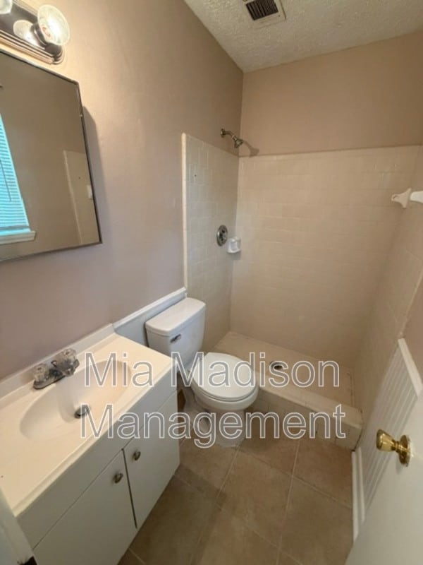 Building Photo - 9406 Dunwoody Dr
