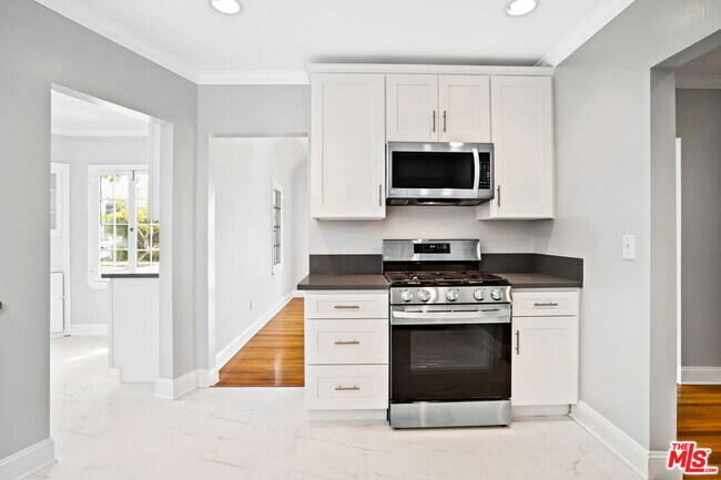 Building Photo - 1201 Hauser Blvd