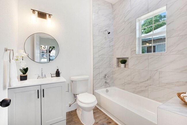 Building Photo - 226 Porter St