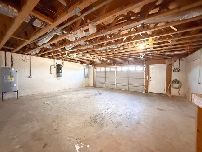 Building Photo - Spacious 3-Bedroom Home with Huge Basement, Garage, and Scenic Country Views