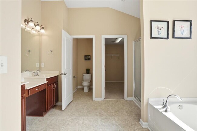 Building Photo - "Spacious 5-Bed Retreat with Wet Bar, Movie Room & Finished Basement in Kennesaw!"