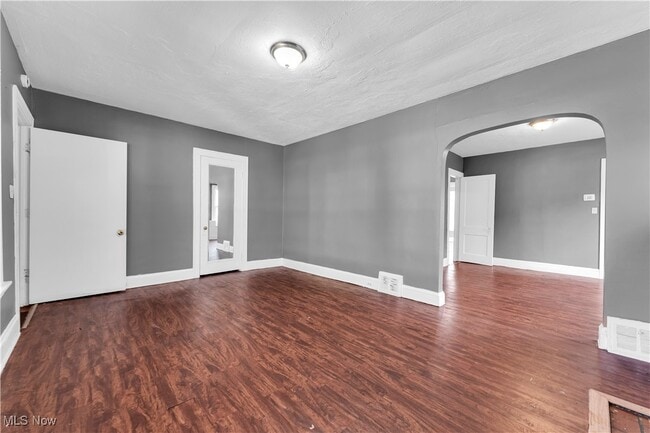 Building Photo - 414 E 147th St