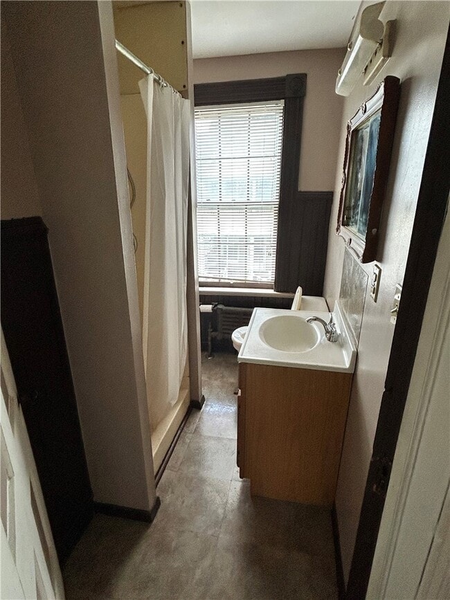 Building Photo - 132 E Chemung Pl